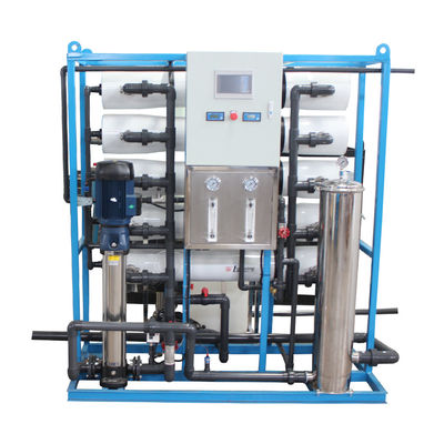 4000LPH de Behandelingssysteem van het omgekeerde Osmosewater, de Reinigingsmachine van het Omgekeerde Osmosewater