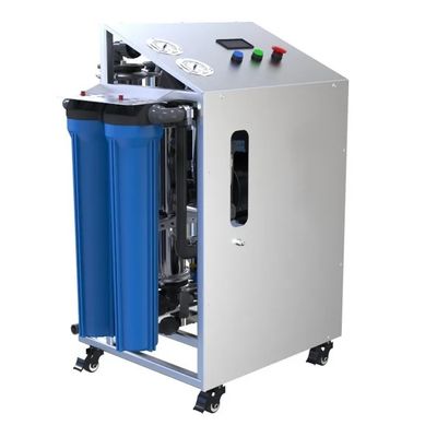 Draagbaar RO-waterzuiveringssysteem voor ontzilting met een capaciteit van 500 liter per uur