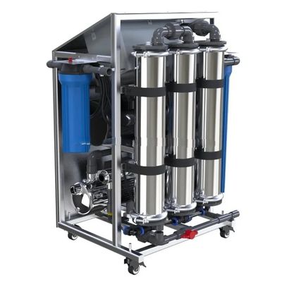Draagbaar mobiel waterzuiveringssysteem voor het ontzilten van kraanwater