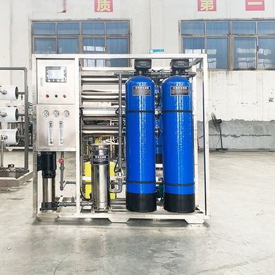 1TPH 2.1kW-380-415V 2xFRP Tanks Brackish water Omgekeerde osmose waterinstallatie