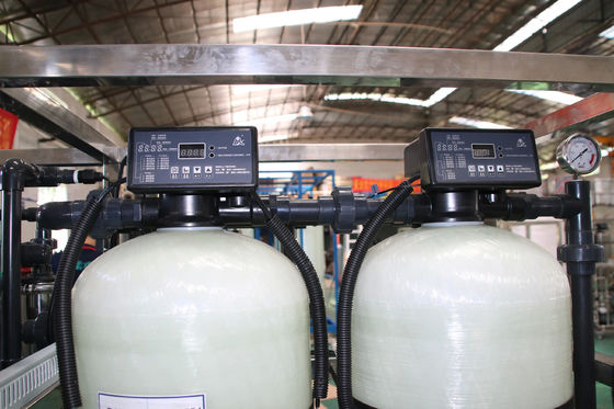 2TPH 3.0kW-380-415V 2xFRP Tanks Brachwater Omgekeerde osmose waterinstallatie