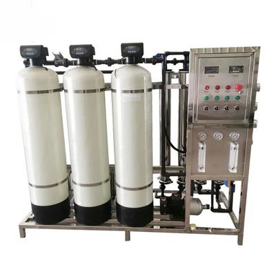 2TPH 3.0kW-380-415V 3xFRP Tanks Brackwater Omgekeerde osmose waterinstallatie