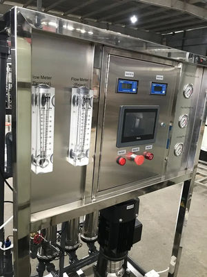 1TPH 2.1kW-380-415V 3xSS304 Tanks Brachwater Omgekeerde osmose waterinstallatie