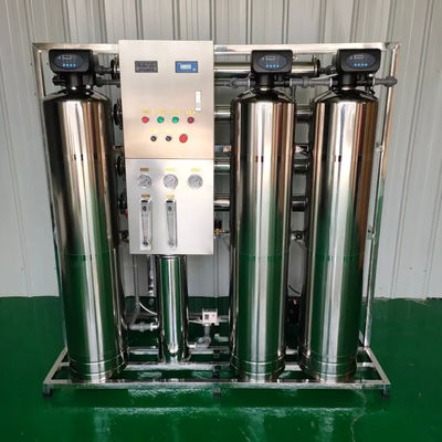1.5TPH 3.0kW-380-415V 3xSS304 Tanks Brak Water Omgekeerde Osmose Waterplant