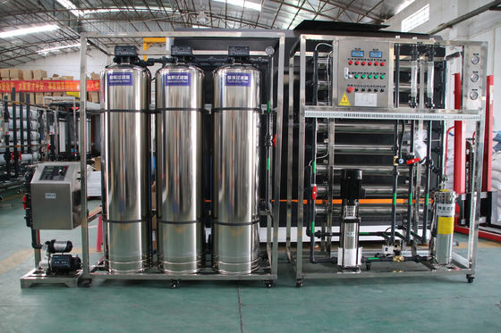 3TPH 5.5kW-380-415V 3xSS304 Tanks Zoutwater Omgekeerde Osmose Watercentrale