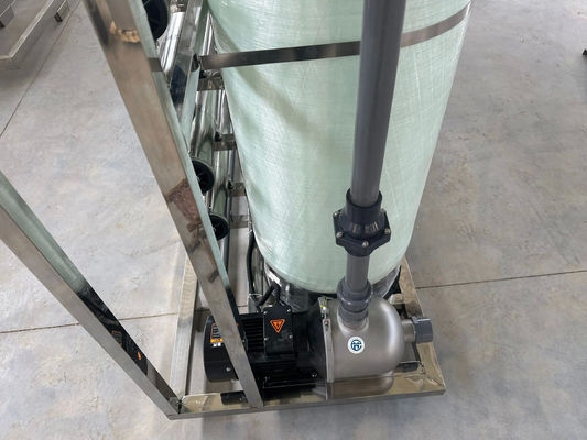6TPH 7.9kW-380-415V 2xFRP Tanks Brackish water Omgekeerde osmose waterinstallatie