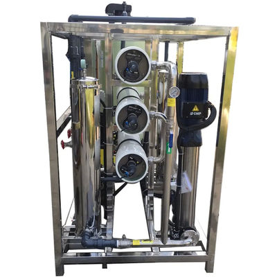 5TPH 7.4kW-380-415V 3xFRP Tanks Brackish Water Omgekeerde osmose waterinstallatie