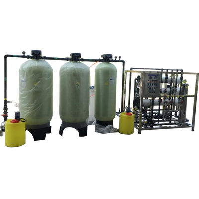 5TPH 7.4kW-380-415V 3xFRP Tanks Brackish Water Omgekeerde osmose waterinstallatie