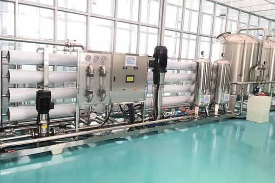 10TPH 19kW-380-415V 3xSS304 Tanks Zoutwater Omgekeerde Osmose Watercentrale