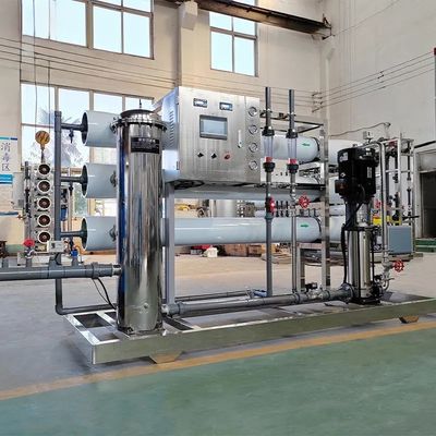 10TPH 19kW-380-415V 2xFRP Tanks Brackish water Omgekeerde osmose waterinstallatie