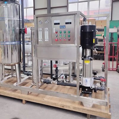 10TPH 19kW-380-415V 2xFRP Tanks Brackish water Omgekeerde osmose waterinstallatie