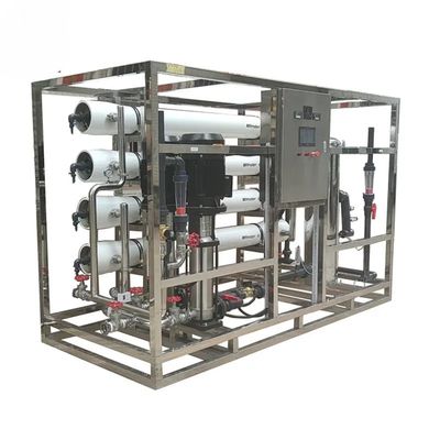 Hoogwaardige 5TPH FRP-tanks Industrieel omgekeerd osmose-systeem