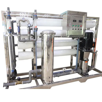 8TPH 14kW FRP tanks RO Industrial Auto Drinkwater Treatment Machine Met Operational Status Indicators