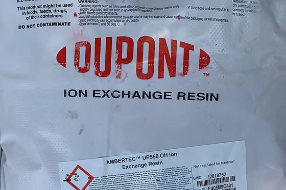 AmberTec UP550 OH Ion Exchange Resin 590μm voor waterbehandeling