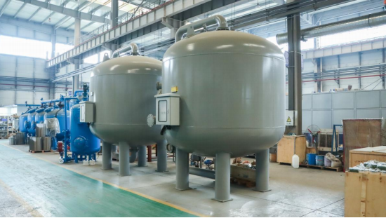 Industriële Multi Media Filtervat met Hoge Doorstroomcapaciteit en Aangepast Ontwerp voor Waterzuivering