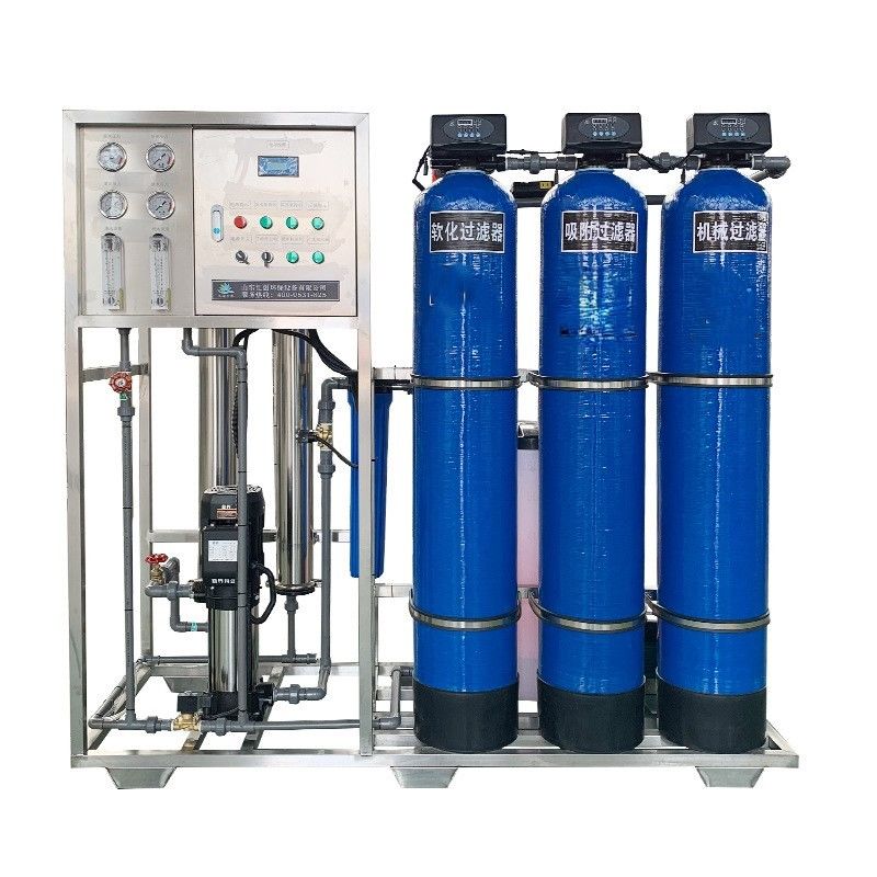 1.5TPH 3.0kW-380-415V 3xFRP Tanks Brackish Water Omgekeerde osmose waterinstallatie