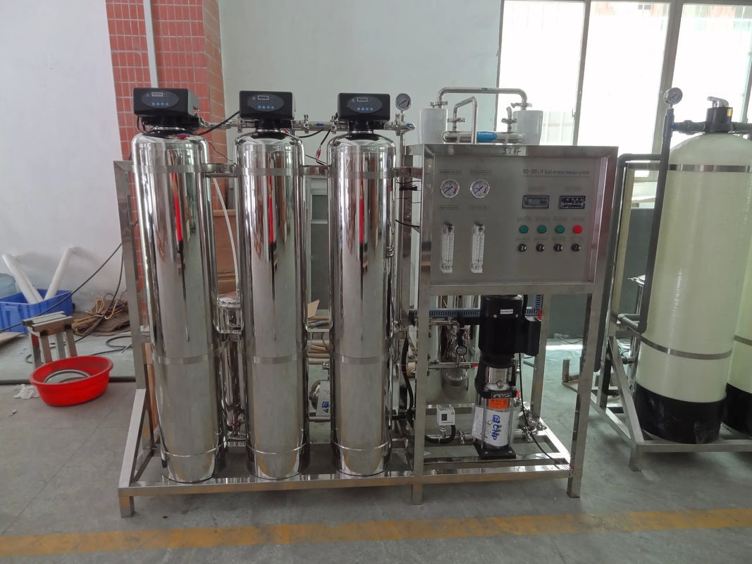 1.5TPH 3.0kW-380-415V 3xSS304 Tanks Brak Water Omgekeerde Osmose Waterplant