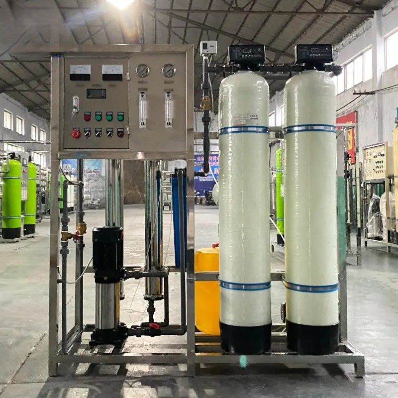 2 FRP-tanks Industrieel 500LPh RO-membraanwaterfiltersysteem